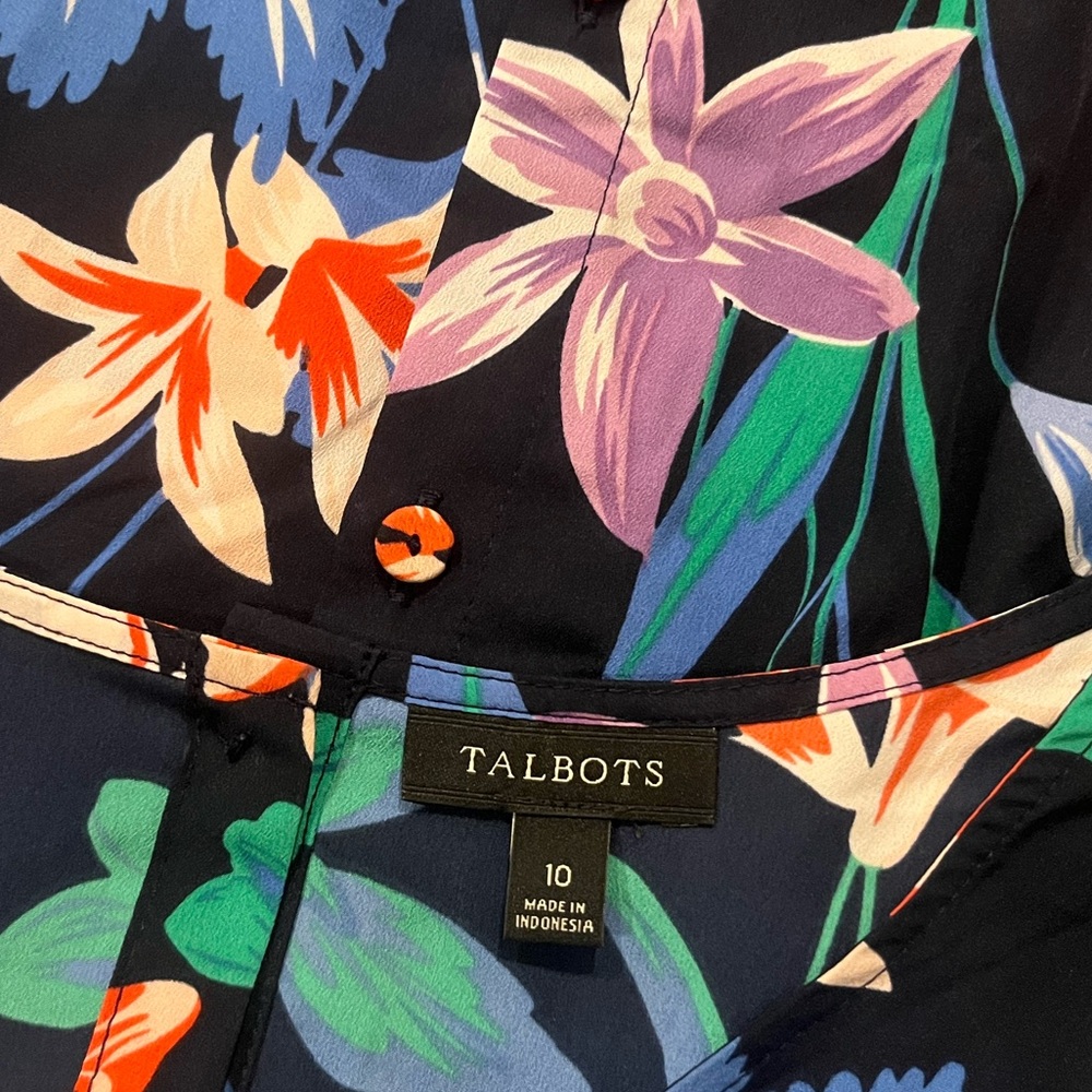 Talbots Spring Floral Back Button Down Blouse Navy Blue Multicolor Size 10 - Picture 6 of 7